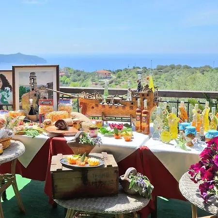 ファームステイ Delle Muse Da Imma パリヌロ