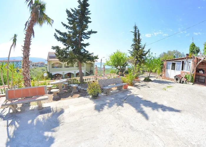 Delle Muse Da Imma مزرعة للإقامة